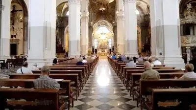 L’Italia manifesta ancora una significativa fisionomia “cattolica”. Siamo però di fronte ad un impressionante abbandono della Chiesa...