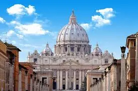 Quale Chiesa? Seconda parte - Una parabola di 5 secoli. Analisi della parabola di 5 secoli dell’evoluzione della Chiesa, affrontando il modernismo e le sue radici storiche. Esplora il protestantesimo e lo scisma, comprendendo le sfide e i cambiamenti che hanno plasmato la Chiesa nel corso dei secoli.